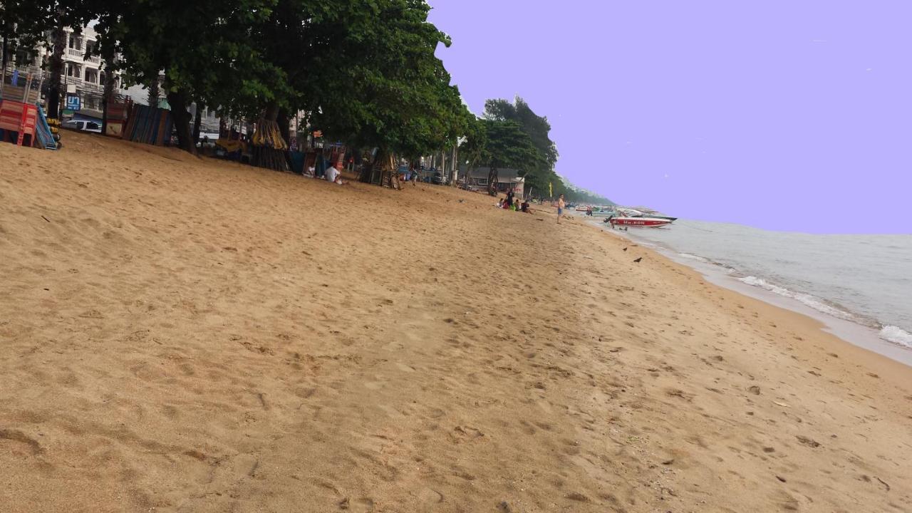 Villa Germania Pattaya Exteriör bild