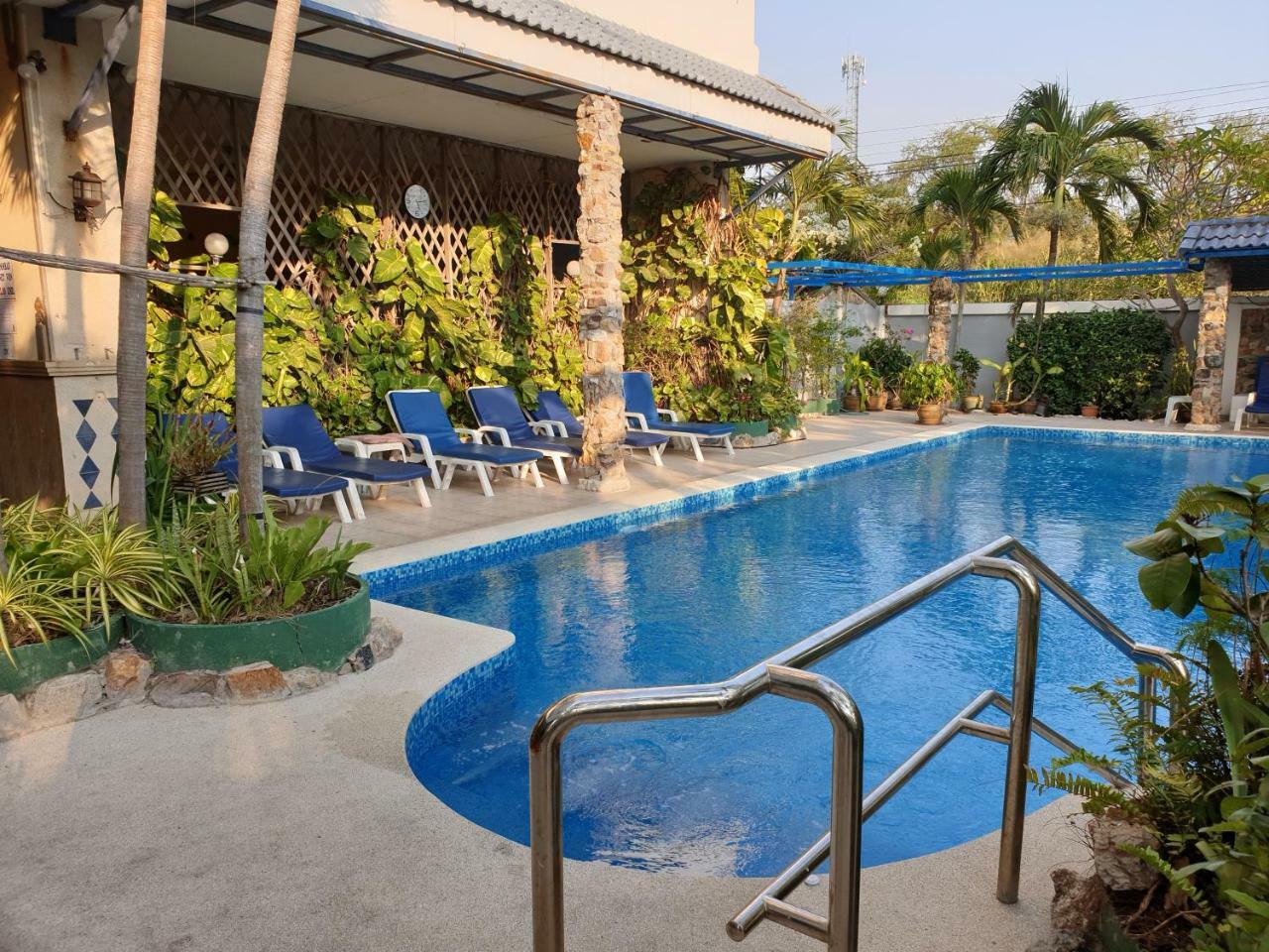 Villa Germania Pattaya Exteriör bild