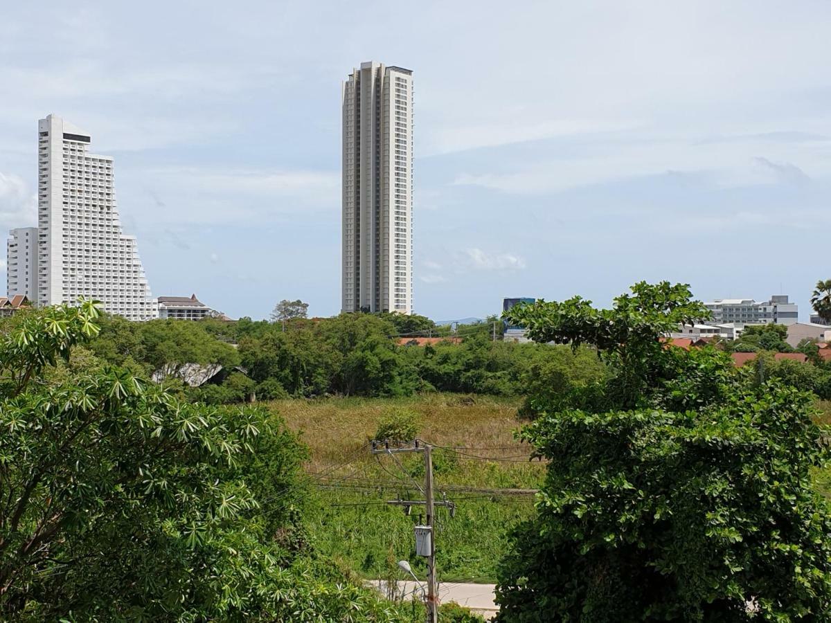 Villa Germania Pattaya Exteriör bild