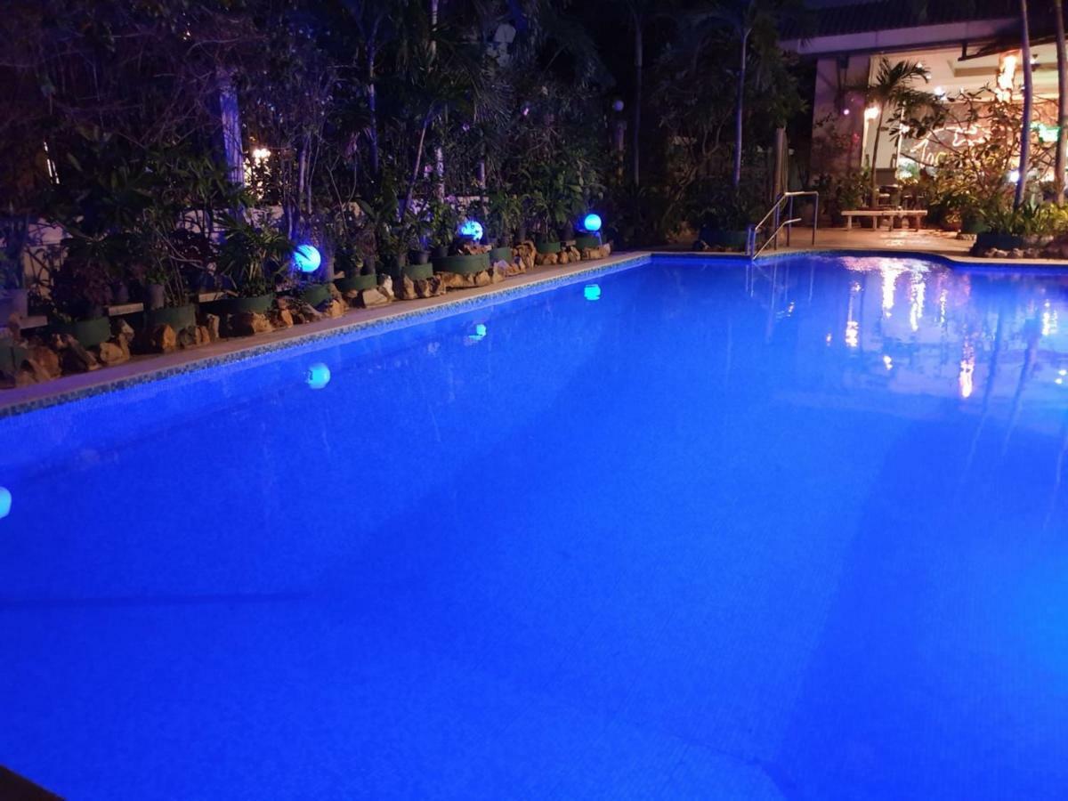 Villa Germania Pattaya Exteriör bild